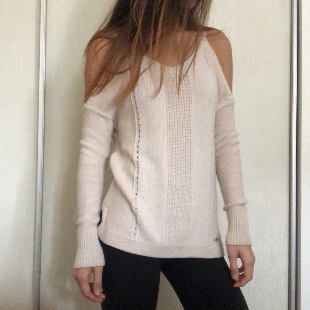 Hollister Cold Shoulder Sweater Small